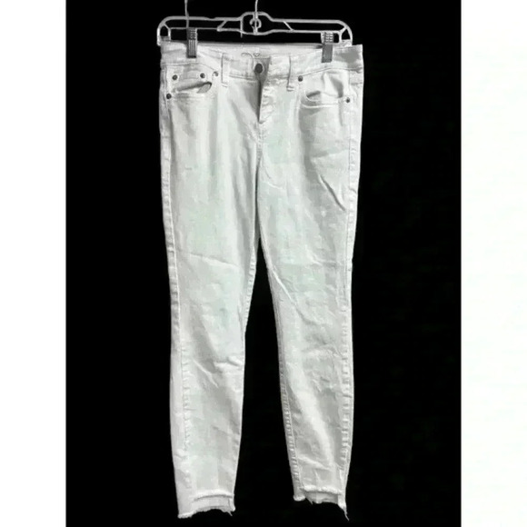 Vineyard Vines White Denim Jeans with Frayed Hem‎ - Picture 1 of 12
